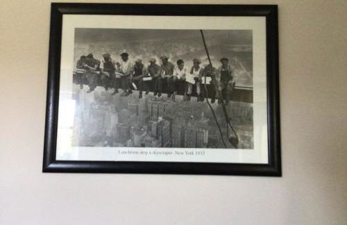 Stunning Fir Tree Corner 3 bedroom detached Executive house ideal wedding guest family home with free drive way CCTV parking for 2 vehicles or LWB Van M5 1 mile away dogs welcome by prior arrangement - Foto 6