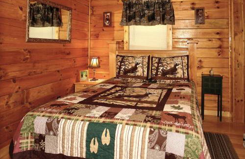 A Bit of Heaven - 2 Bedrooms, 2 Baths, Sleeps 8 Cabin by RedAwning - Photo 22