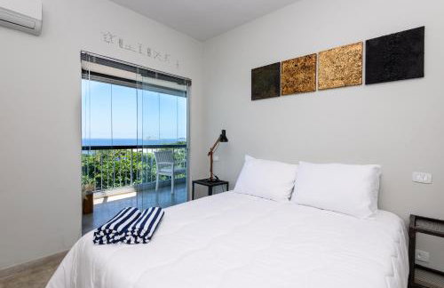 Ocean Blue Moderno Próximo à Praia do Leblon Vista Mar Espetacular Piscina Garagem Wi Fi e Sauna - Foto 4