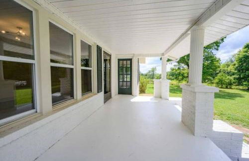 Charming Retreat 5 Min to Tims Ford Lake Sleeps 8 - Foto 8