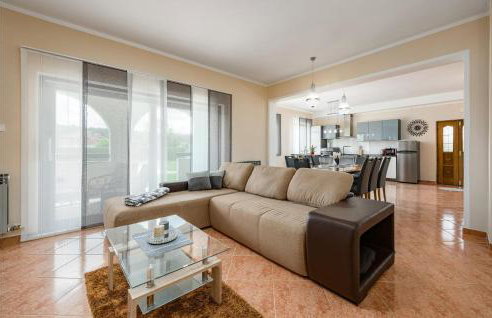 5 Bedroom Nice Home In Karojba - Foto 3