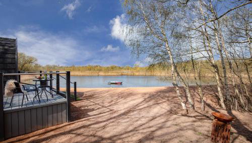 Stonelake Lodges - Birch Bank lakeside lodge with hot tub - Foto 2