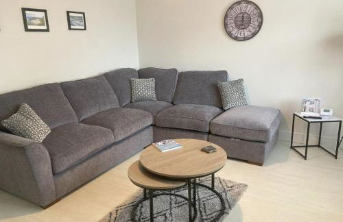 LunaRoxx, 6 Meadow Gardens, Kilgetty - Photo 3