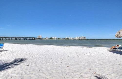 Beachfront Lovers Key - Photo 14