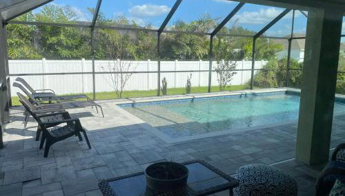 Gone Coastal! Large Heated pool home 30 min from beaches! - Foto 3