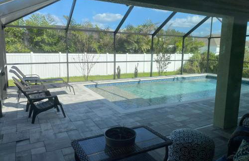 Gone Coastal! Large Heated pool home 30 min from beaches! - Foto 3