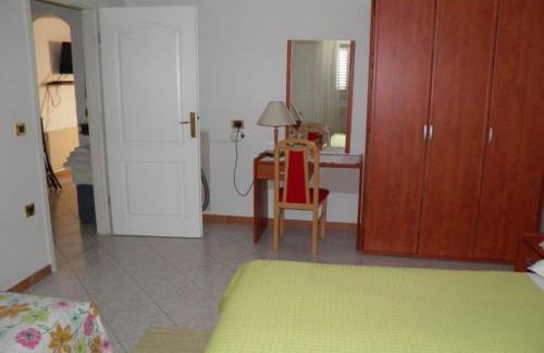 Apartments Aleksandar 2 - Photo 18