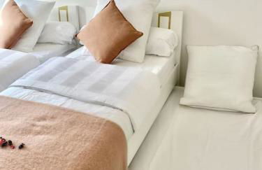 Le Domaine Réservé , parking et écrin de verdure - Foto 2