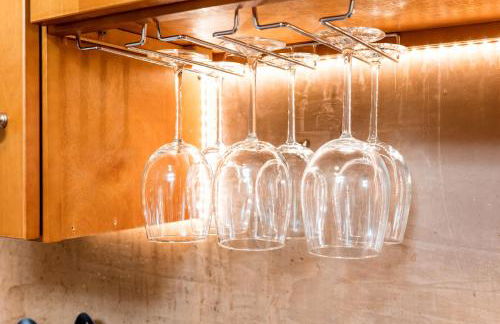 1BR in the Heart of Downtown Boston Famous Nightlife Theater District with Bed Full of Promises TD Garden Common Park MBTA - Foto 2