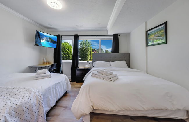 Quite House near Vancouver Airport - Photo 17