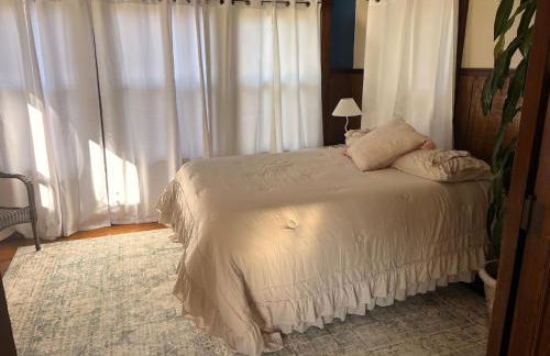 Tree House 6 bedrooms, 2 blocks from everything - Foto 26