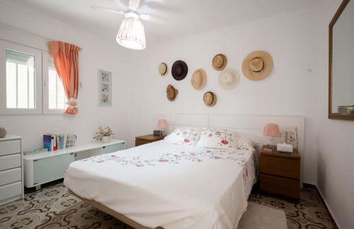 Cómodo chalet en la playa con gran patio exterior cerca del MET Y Campo de Golf - Photo 40