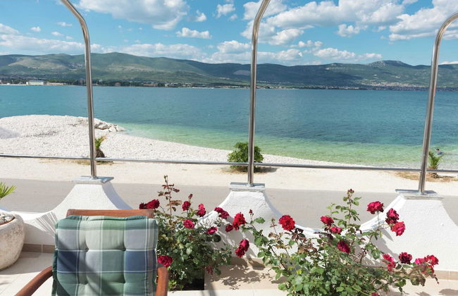 Luxurious Holiday Home in Arbanija with Hot Tub - Photo 35