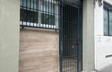 Modern and central independent apartment - Photo 32