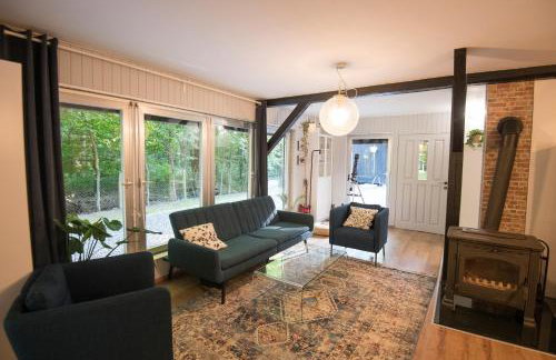 Forest Cabin Nest-Family Retreat for 7 with Sauna & Hot tub - Foto 21