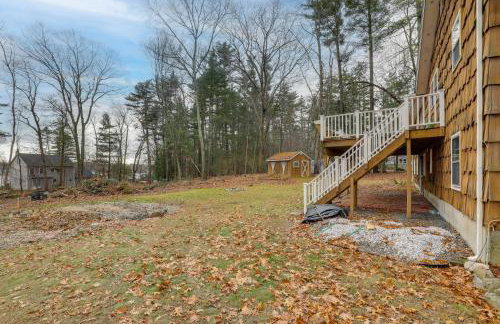 Peek-a-Boo Lake Views and Yard Windham Home - Foto 33