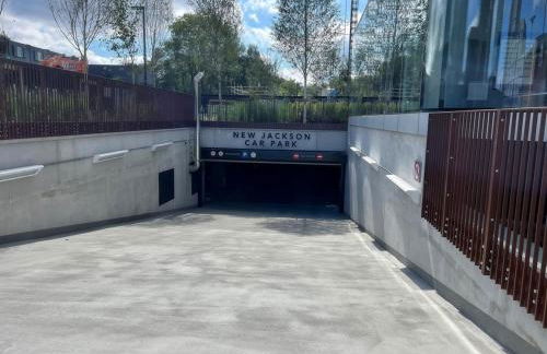 High Rise Apartment in City Centre with Stunning Views - Foto 8