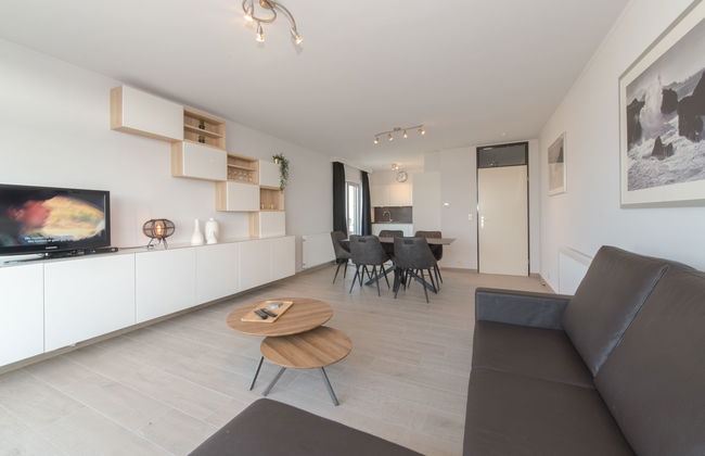 2 bedroom Apartment in Bredene - Photo 2