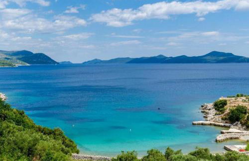 Beachfront Villa with Swimming Pool,Terrace and Sea view - Foto 24