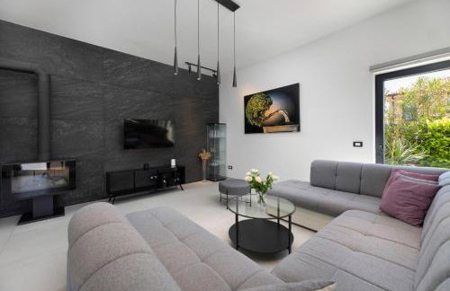 Villa Niko with heated pool, sauna and jacuzzi - Photo 27