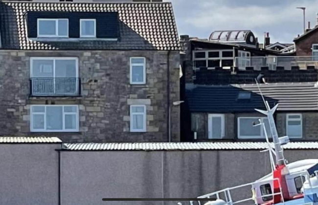 2bed Maisonette-sleeps 4-balcony, Sea Views, Wifi - Foto 11