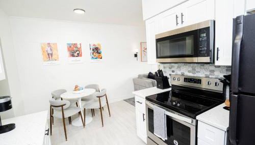 Close to the Action, Peaceful When You Return - Foto 5, Other