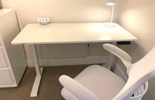 Stylish NOPA Penthouse, Remote Work Friendly - Foto 30