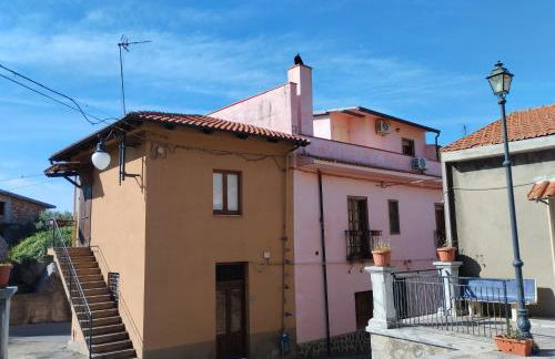 6 Kilometri dal Mare e dall'Aspromonte Motta San Giovanni Visita Canyon e Castello - Foto 24