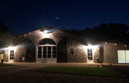 Gîte Le Puy Martineau piscine privée intérieure chauffée terrain arboré à 10 min du Puy du Fo - Foto 36