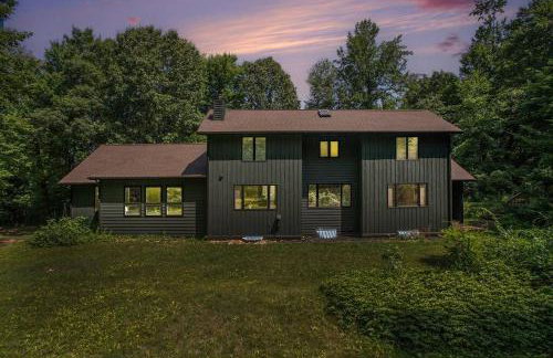 Smitten in da Mitten - 18 acres, Arcades, High Spd Web, Hot Tub, Pond! - Foto 32