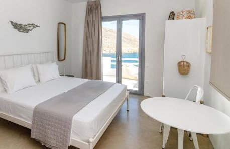 PANORMOS ART Beachfront Suites - Photo 75