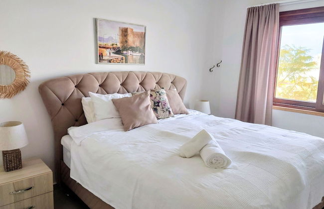 Penthouse Apartment With Stunning Sea and Mountain Views - Photo 2