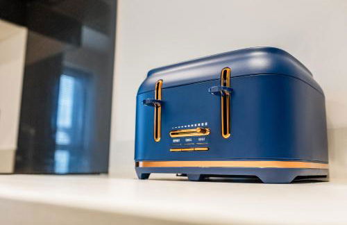 Beautifully Fab 3 bedroom 4 beds New home 8 guests Stretford Trafford - Foto 29