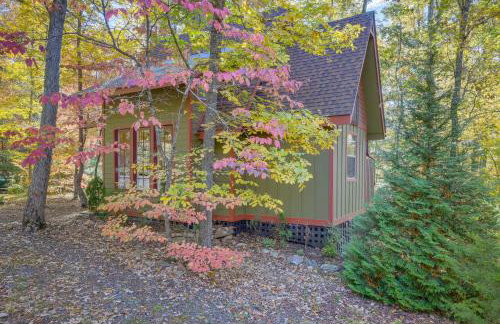 French Broad River Access Whimsical Gem with Deck - Foto 26