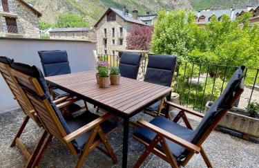 Apartamento familiar en el centro de Benasque con terraza - Photo 21