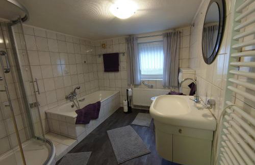 Haus Schnettler mit Sauna - Photo 9