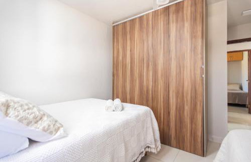 Refúgio Tropical Casa de Praia com Piscina e 4 Suítes e garagem 3 carros, 800 mtrs da praia internet 700 mbps, condomínio privado com pista de skate , quadra de futevôlei , campos e quadras de futebol! - Foto 21