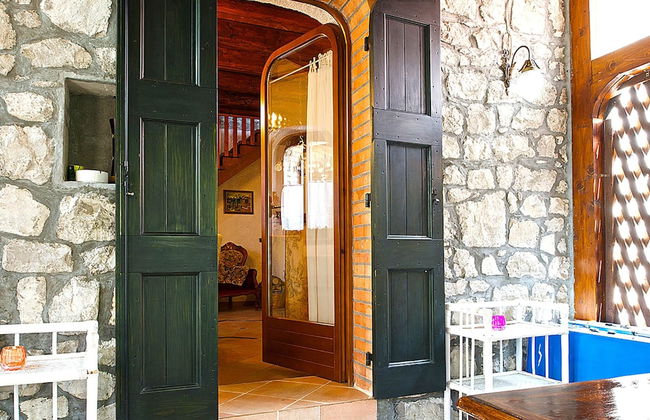 Cottage in Italy With Alpine Fireplace - Foto 10