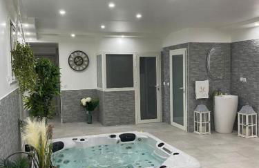 T2 Cosy Montpellier - Spa Privatif Jacuzzi Hammam Piscine Extérieure en Supplément - Photo 12