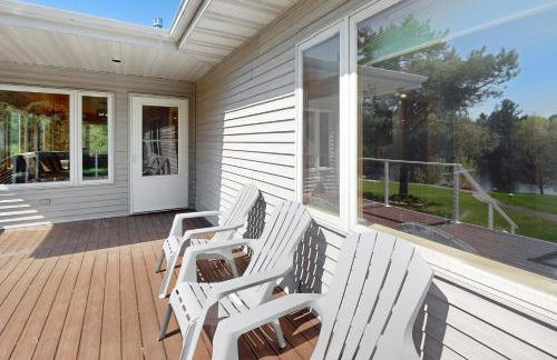 The 19th Hole Lakeside - Photo 41