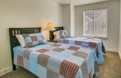 2 Mi to Zootah Providence Townhome with Fireplaces - Photo 17