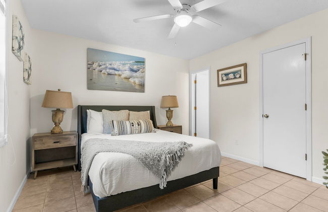 Lux min to Beach and Hospital with Hot Tub - Foto 11