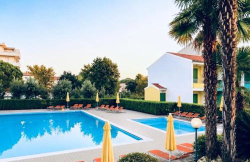 Apartment Caorle de Lux 3min from the BEACH, swimming pool, parking - Photo 1