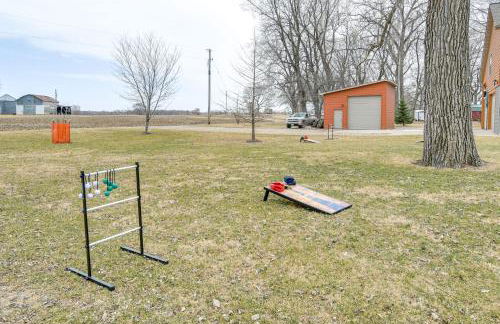 Riverfront Cabin Near Dtwn Pella with Game Room! - Foto 28