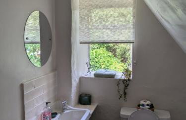 Period Thatched Cottage Towcester - Photo 27