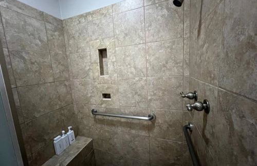 Upscale 2BR condo in Bocage area - Foto 11