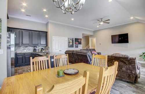 Lakefront Leesville Retreat with Private Dock! - Foto 8