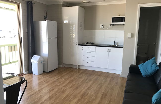 Shark Bay Seafront Apartments - Photo 13