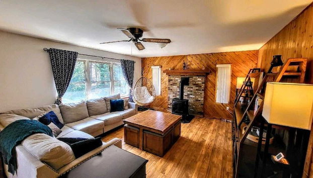 The Wooden Nest by Avantstay Deck, Big Yard w/ Hammocks & Fire Pit - Foto 3, Interior