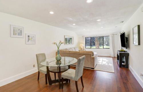 Saddlebrook Golf Course view Condo with Kitchen - Foto 8